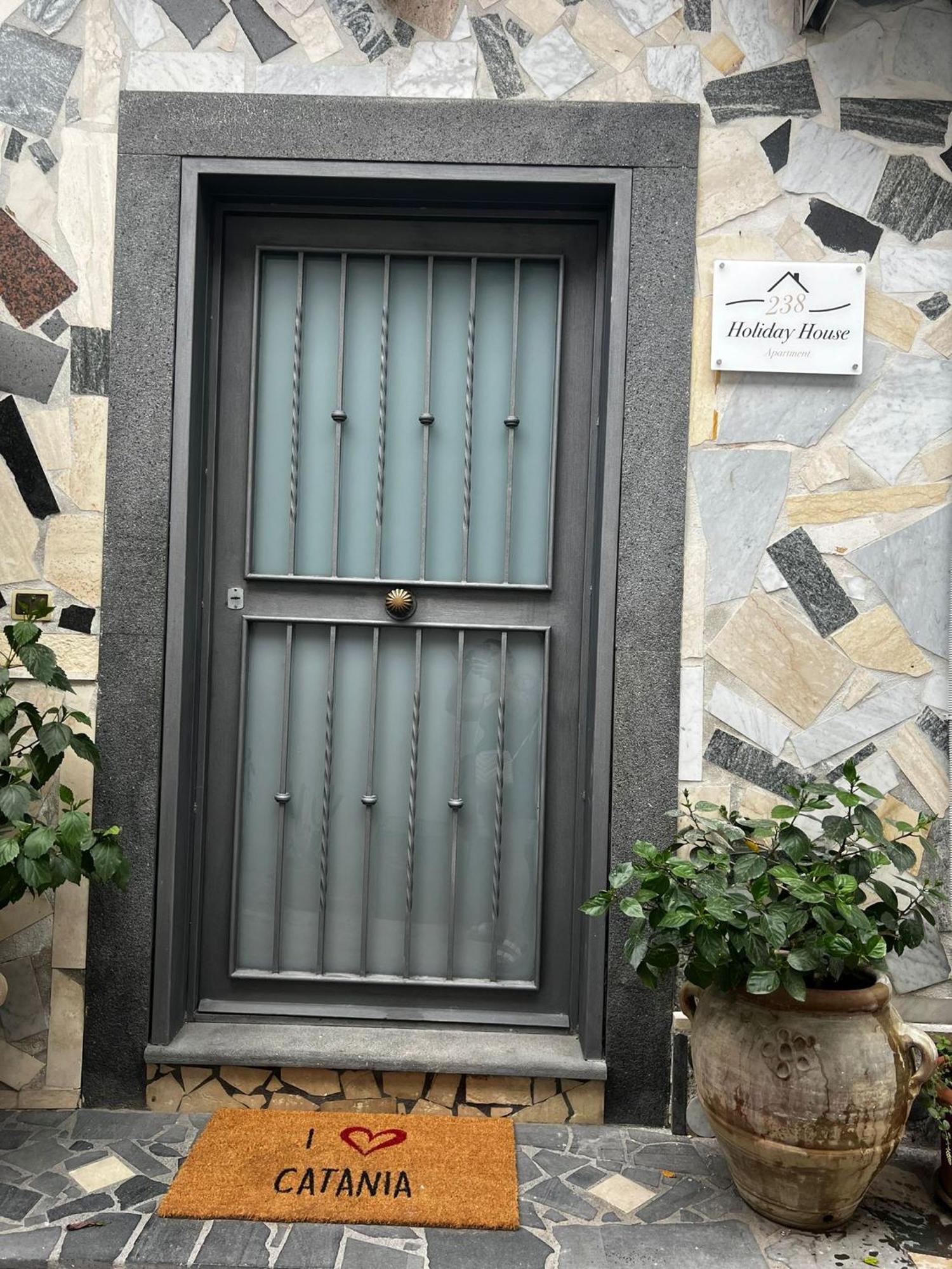 238 Holiday House カターニア エクステリア 写真